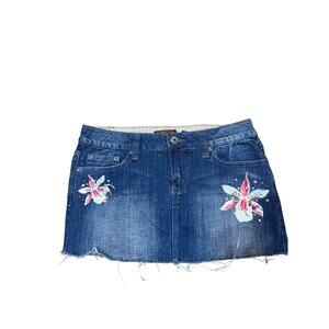 Vintage Floral Embroidered Denim Mini Skirt – Y2K Sz 5